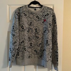 Men’s Mickey Mouse sweatshirt